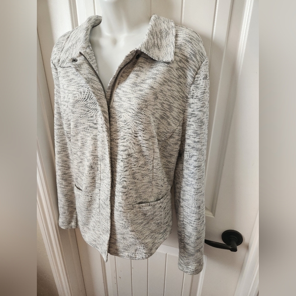 CAbi 5102 Neo Jacket in Gray | Size Large NWOT - Picture 5 of 9